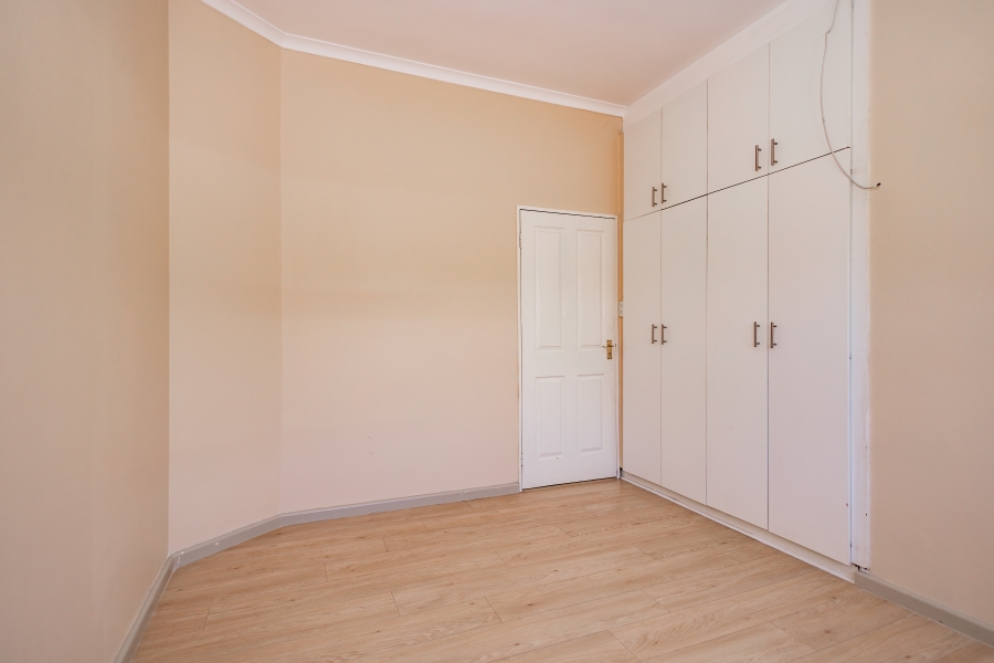 To Let 3 Bedroom Property for Rent in Loevenstein Western Cape